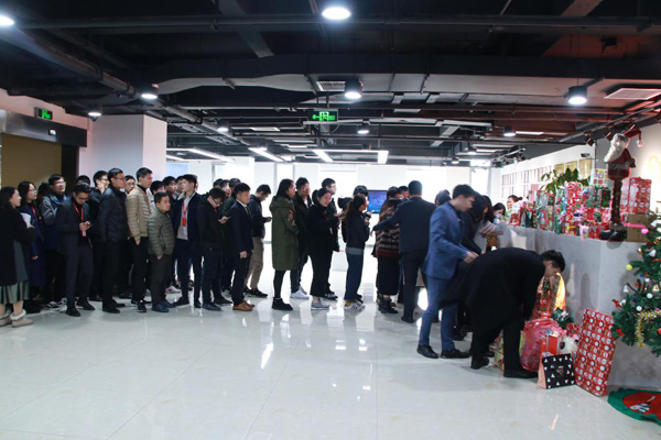 壹定发圣诞节：传递温暖和真情